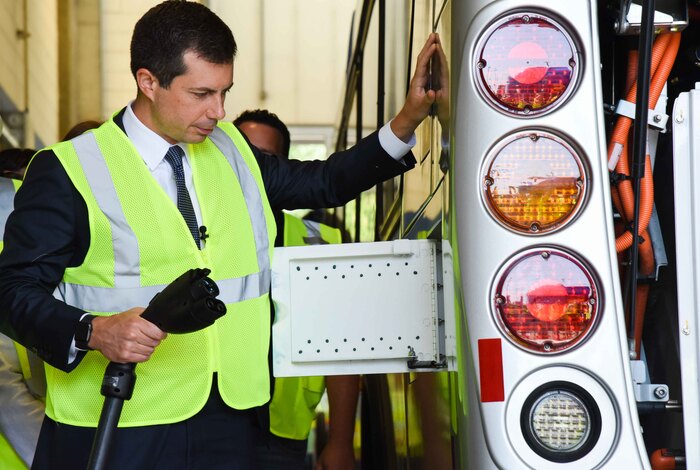 Buttigieg removes charger form electric bus